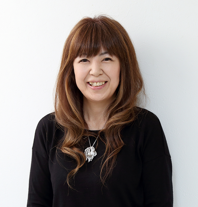 スタイリスト / 高頭 雅子